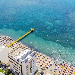**** Hotel Aragosta Albánie