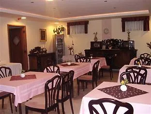Le Rose Suites & Park Hotel Boedapest